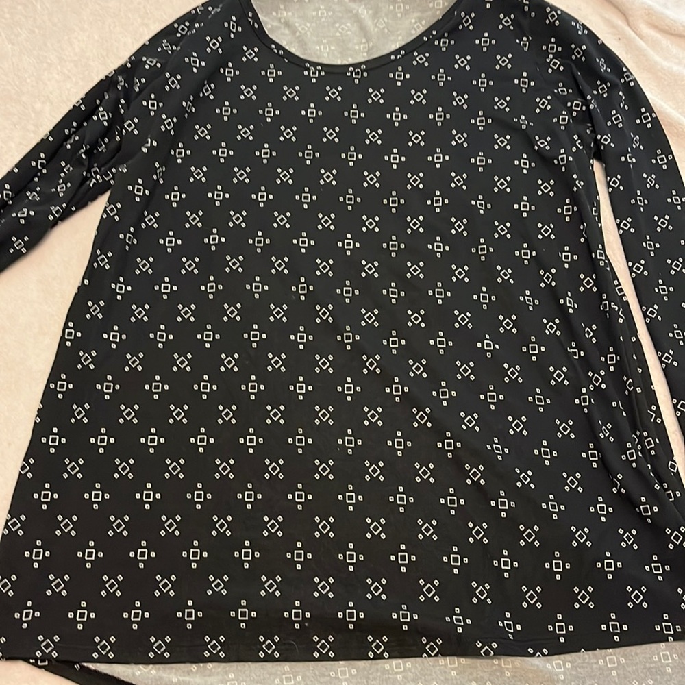 LuLaRoe long sleeve classic t